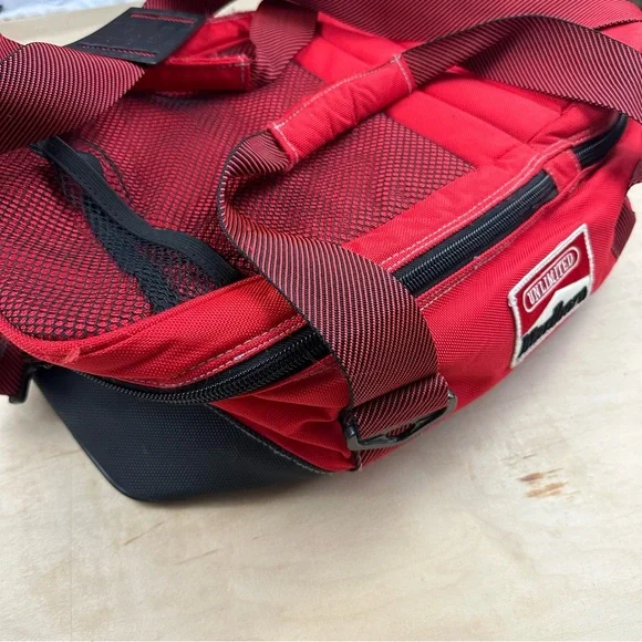 Marlboro insulated cooler duffle - Picture 4 of 9